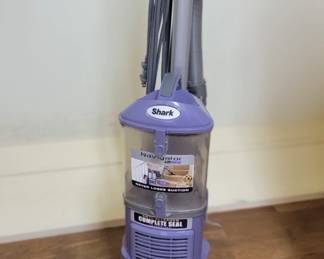 SHARK VACUUM