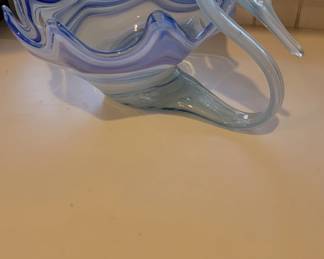 BLOWN GLASS SWAN