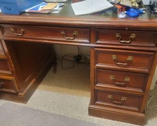DUNCAN PHYFE STLE KNEEHOLE DESK