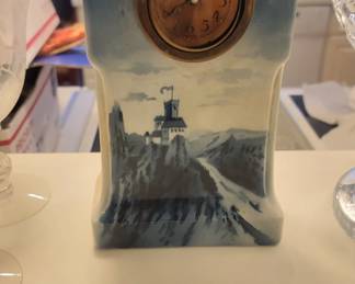 VINTAGE DELFT STYLE CLOCK WITH CASTLE