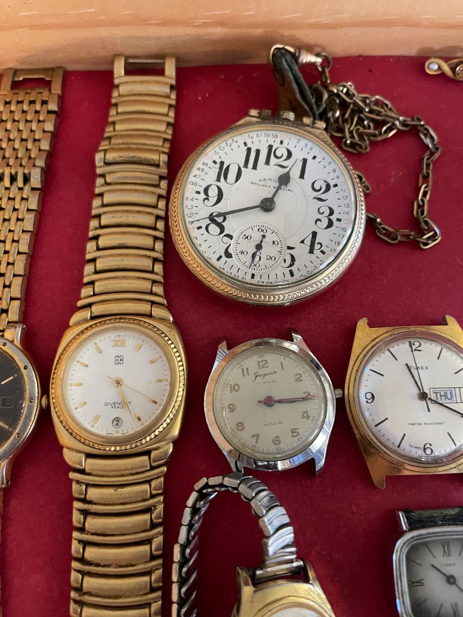 Flushing estate everything must go!! starts on 11/9/2023