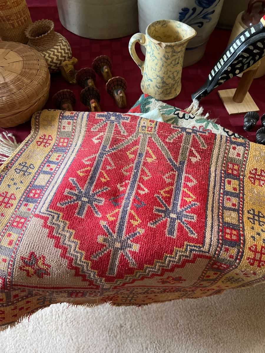 Exceptional East Amherst Antique & Collectibles... starts on 11/11/2023