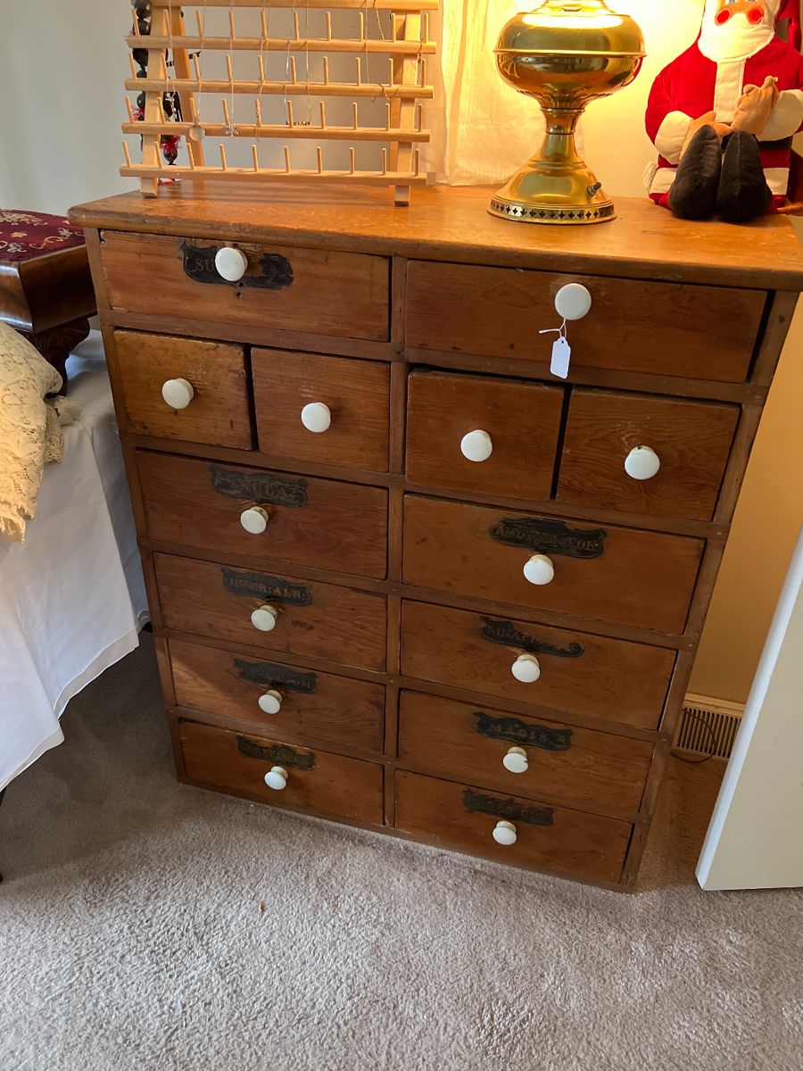 Exceptional East Amherst Antique & Collectibles... starts on 11/11/2023