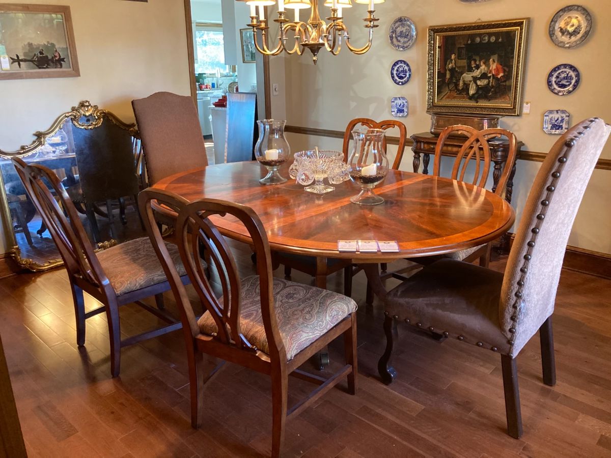 Leawood Estate Sale / Antique & Contemporary... starts on 12/1/2023