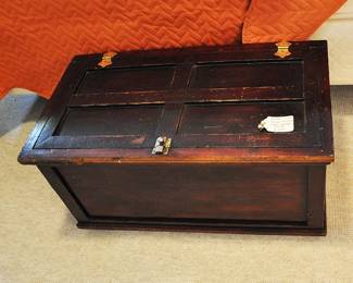 Nice old chest to enjoy in many different places