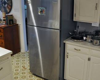 18 cubic foot stainless refrigerator