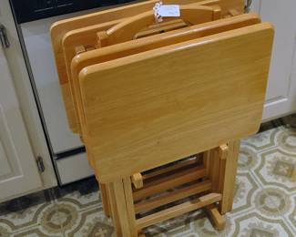 Excellent set of sturdy tray tables