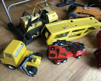 OLD TOYS  for all of them SUNDAY PRICE MANY IN OTHER PICTURES two boxes of them