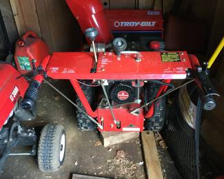 $75 TODAY SUNDAY PRICE snow thrower: we cannot get it started