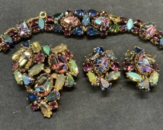 3p SCHIAPARELLI Purple Cluster Crystal Jewelry Set
