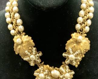 MIRIAM HASKELL Faux Pearl Grapevine Necklace
