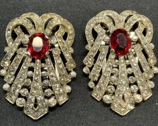 2 Trifari Matching Silver Tn Crystal Fur Clips
