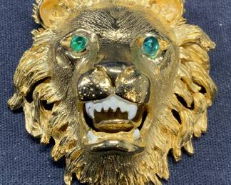 HOLLYCRAFT Gold Tone Crystal Pendant Necklace
