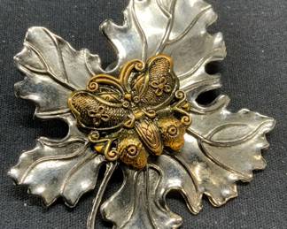 SYLVIA DAHL Maple Leaf & Butterfly Scarf Clip 3in
