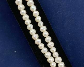 Cultured Freshwater Pearl Necklace

