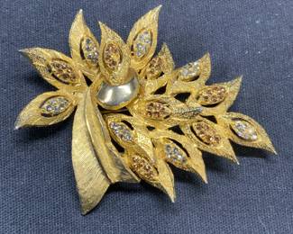 SCHAPERELLI Gold Tone Crystal Leaf Brooch
