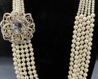 NENA Faux Pearl Flower Pendant Statement Necklace
