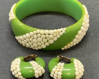 2 VOGUE JLRY Green & White Crystal Jewelry Set
