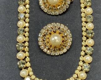 2 HOBE Crystal Pendant Necklace & Earrings
