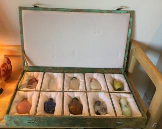 Vintage Chinese Tobacco SNUFF Bottles w/Case