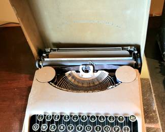 Vintage Typewriters 