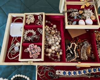 HUGE FASHION JEWELRY