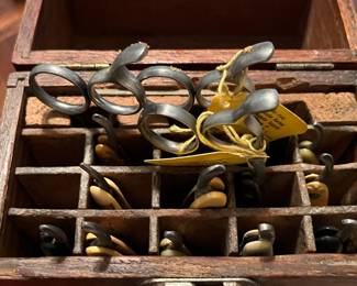 STRAIGHT RAZORS HUGE LOT