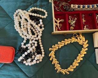 HUGE FASHION JEWELRY