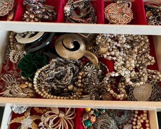 HUGE FASHION JEWELRY