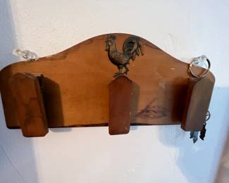 Rooster vintage wooden key/etc  holder