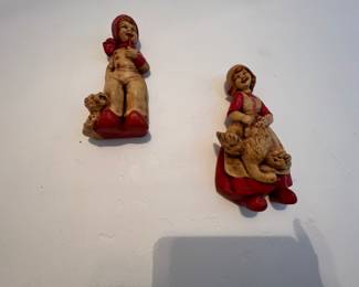 Vintage Dutch boy and girl wall hangings