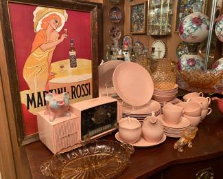 Vintage pink General Electric radio, Vintage Pink Dish set