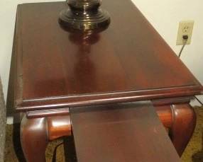 Mahogany End Table with Pull Out Tray