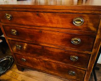 Hepplewhite style antique chest 
