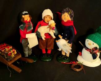 "Santa's Workshop" in Aiken, SC Starts Closing on Sat 11/11 at 8pm. Pickup: Mon 11/13 2-6pm. Please click here to view more photos, descriptions, and current bids:&nbsp;https://ctbids.com/estate-sale/25044