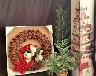 "Santa's Workshop" in Aiken, SC Starts Closing on Sat 11/11 at 8pm. Pickup: Mon 11/13 2-6pm. Please click here to view more photos, descriptions, and current bids:&nbsp;https://ctbids.com/estate-sale/25044