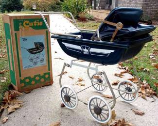 "Santa's Workshop" in Aiken, SC Starts Closing on Sat 11/11 at 8pm. Pickup: Mon 11/13 2-6pm. Please click here to view more photos, descriptions, and current bids:&nbsp;https://ctbids.com/estate-sale/25044