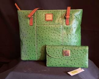 "Santa's Workshop" in Aiken, SC Starts Closing on Sat 11/11 at 8pm. Pickup: Mon 11/13 2-6pm. Please click here to view more photos, descriptions, and current bids:&nbsp;https://ctbids.com/estate-sale/25044