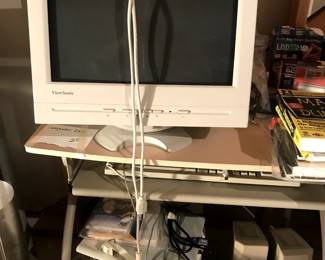 MacIntosh Computer w/ Extras