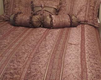 Queen bed with mattress 