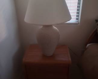 2 matching end tables/2 lamps