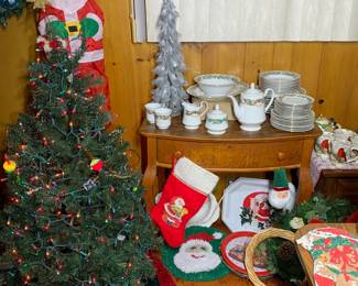 Large complete Christmas flatware dish set. 