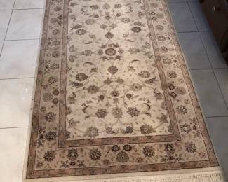 Plush & Beautiful Asian Rug in Master Bathroom