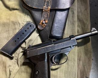 WW2 German P38 and Holster (CYQ Marked with Correct Clip/Permit or CCW Required for Purchase)