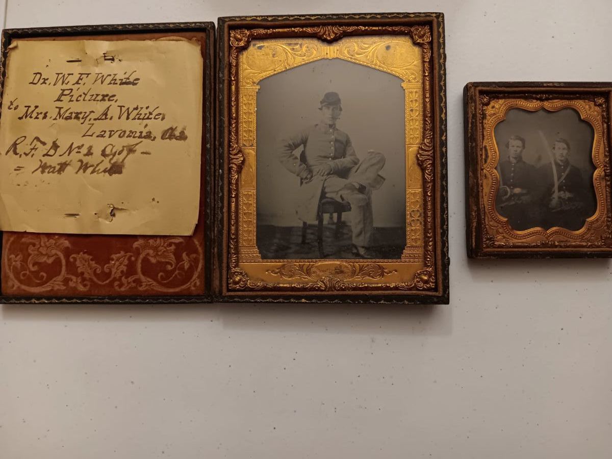 ANTIQUES, MID CENTURY MODERN AND VINTAGE... starts on 11/16/2023