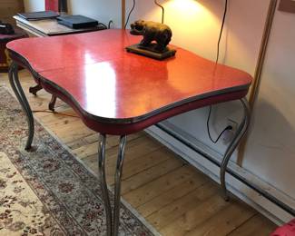 Vintage 1950’s table  with extra leave ( one of two)
