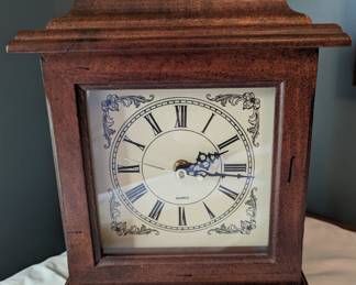 Quartz Mantle Clock