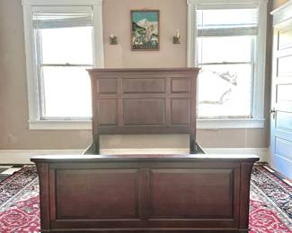 QUEEN PANEL HEADBOARD & FOOTBOARD WITH RAILS