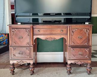 ANTIQUE 5 DRAWER VANITY/DESK