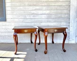 VINTAGE QUEEN ANNE STYLE MAHOGANY SIDE TABLES - SET OF 2